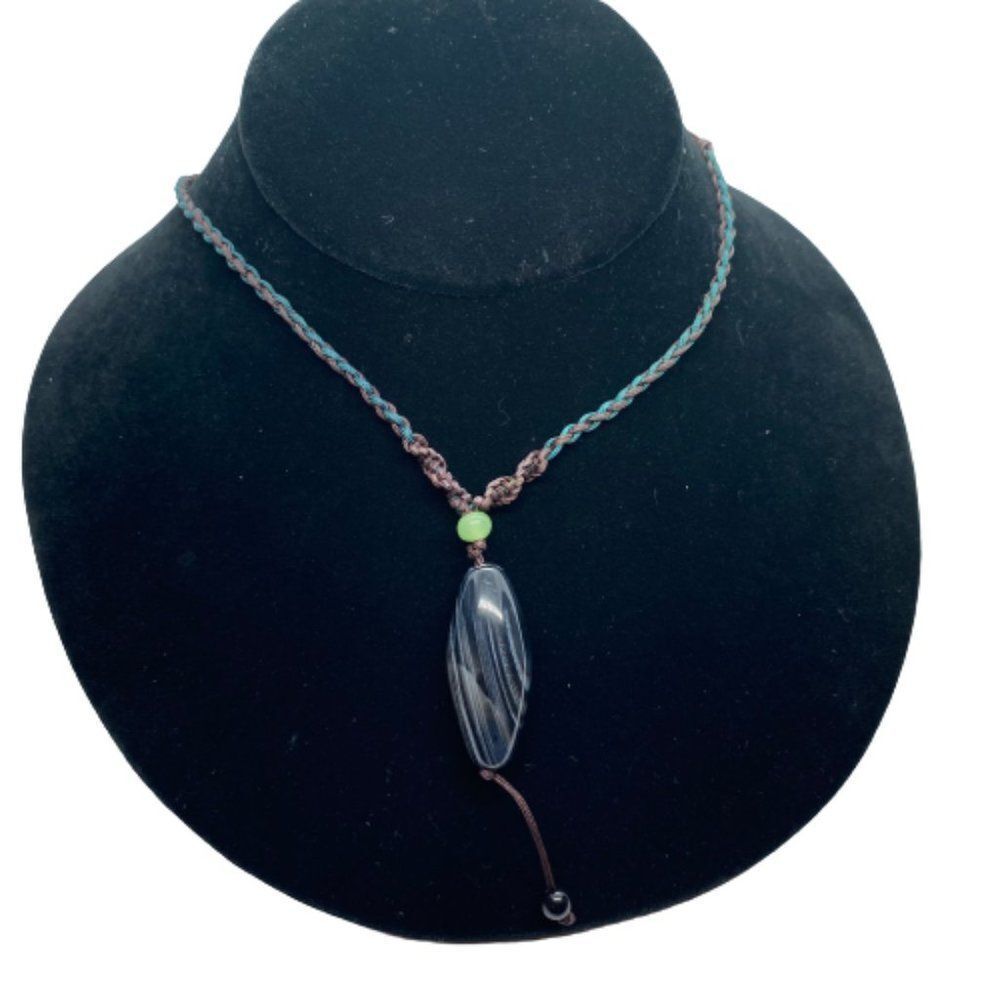 Unique Vintage Black & Green Gemstone Pendant Macrame Nylon Cord Necklace